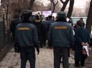 Պահանջում են, որ դիտորդները հեռանան