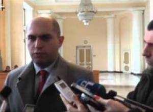 Արմեն Աշոտյանը խորհուրդ տվեց Րաֆֆի Հովհաննիսյանին