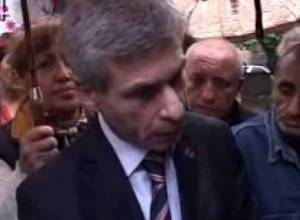 Բողոքի ակցիա ՀՀԿ գրասենյակի առջեւ