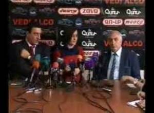 Հայելի ակումբում