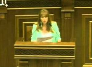 Զարուհի Փոստանջյանի ելույթը