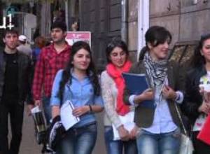 Գրին քարտն ու հայերը