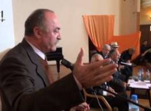 Գրողները թեժ մթնոլորտում նախագահ են ընտրում