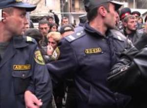 Բնակիչները պառկեցին գետնին