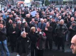 Աշոտ Մանուչարյան. «Աստվածապղծություն է»