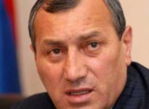 Сурик Хачатрян пирует