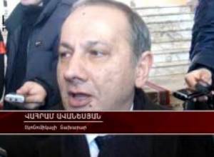 Պաշտոնյաները՝  Քոչարյան-Սարգսյան վեճի մասին