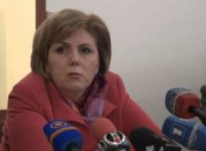 Հասմիկ Պողոսյանը պաշտպանում է փոխնախարարին