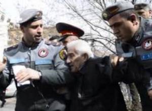 Քաղաքացին փորձում էր ինքնահրկիզվել