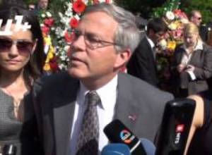 ԱՄՆ դեսպանը` Հաղթանակի զբոսայգում