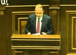 Հովիկ Աբրահամյանը ներկայացրեց կառավարության ծրագիրը