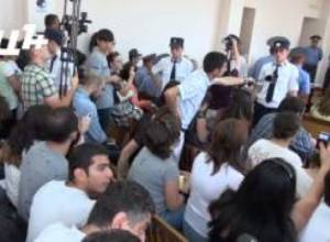 Շանթը  բարկացավ. «Սերժին ներման դիմում գրեք՝ կտեսնեք ինչքան շուտ կլինի»