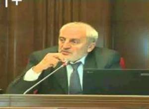 Արամ Մանուկյանը խնդրում է իրենց դաս չտալ