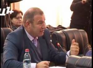 Ձեր չեղած գիտելիքները ցույց մի տվեք հանրությանը.վիճաբանություն ԱԺ-ում