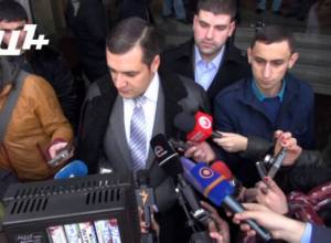 Ուրիխանյանը պատասխանեց լրագրողների հարցերին