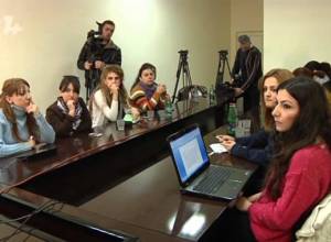 Պաշտոնյաներին լեզվական սխալների դեպքում դեռ չեն տուգանել