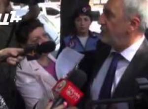 Եթե մեջներս մի քիչ նամուս կա...