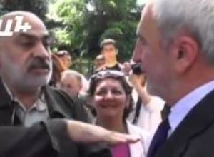 Գասպարին Արամ Մանուկյանին հորդորեց կանգնել հենց նախագահականի մոտ