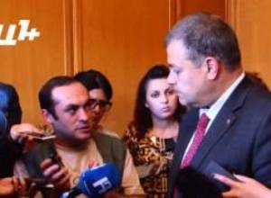 Ինձ մի ընդհատեք. Դավիթ Հարությունյան