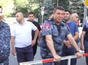 Վլադիմիր Գասպարյանը մոլորյալներին ճամփա է ցույց տալիս