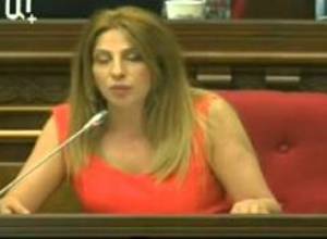 «Սկզբից վիրավորում եք, հետո ուզում եք հարցերին պատասխանեմ»