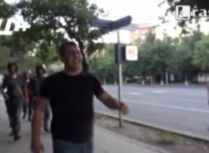 Լրագրողի տեսախցիկի չիպը խլել է փոխոստիկանապետը