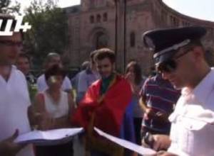 Ակցիա Հանրապետության հրապարակում