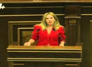 «Պետք է տապալենք և Սերժ Սարգսյանին, և Հանրապետական կուսակցությունը». Զարուհի Փոստանջյան