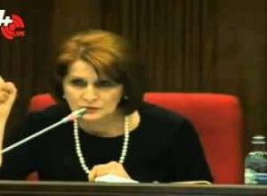 Մեզ աշխատել չսովորեցնեք, էս մեկը մենք գիտենք. Հեղինե Բիշարյանը՝ Հովհաննես Սահակյանին