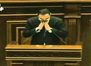 Պատգամավորը ուշացել էր, Գալուստ Սահակյանը բարկացավ