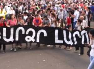 2015-ը սկսվեց դաժան լուրով, ուղեկցվեց  ակցիաներով և ավարտվեց «Կարմիր քարտ«-ով