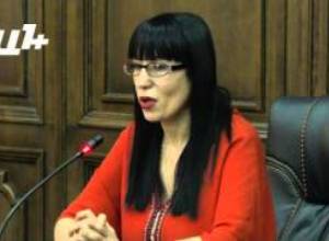 Ինչու Նաիրա Զոհրաբյանը Զարուհի Փոստանջյանին չի տեսնում որպես ՄԻՊ