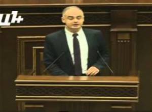 Դուք կիրթ երիտասարդ եք, բայց դա բավարար չի. Զուրաբյանը՝ Թաթոյանին