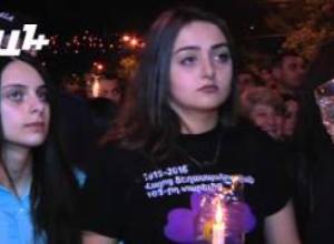 Թուրքիայի և Ադրբեջանի դրոշները այրելուց հետո  ջահերով երթը մեկնարկեց