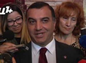 Նախարարը չի բացառում, որ հեծանիվով կգնա աշխատանքի