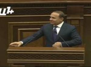 Վարչապետը պատասխանում է Լևոն Զուրաբյանի հարցին