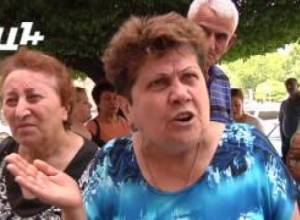 «Արդեն այնքան ենք այստեղից այնտեղ տեղափոխվել, որ կահույք էլ չի մնացել