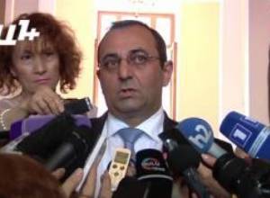 Նրանք օր առաջ պետք է կայացնեն որոշում հանձնվելու մասին. նախարար