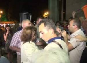 Պայքար միկրոֆոնի համար