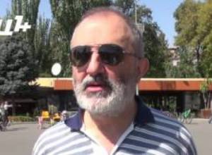 Պաշտպանության նախարարը պետք է ռուսերեն չխոսի. ակցիա Երևանում