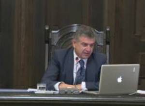 Մեկ փոխնախարար, մեկ բջջային հեռախոս. վարչապետը զարմացած է