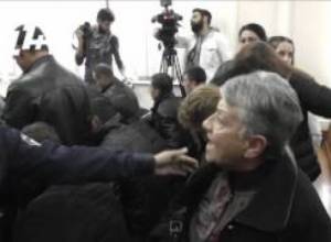 Միջադեպ՝«Միայնակ Գայլի» եղբոր դատական նիստից հետո