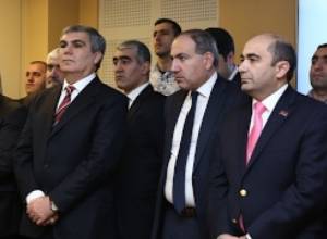 Հանրային հանդիպում «Ելք» դաշինքի առաջնորդների հետ