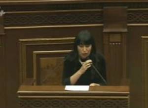 Նաիրա Զոհրաբյանի ելույթը