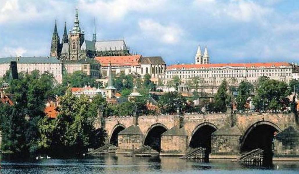 8db31d3eb6c2486350324a03f2cbf2b5