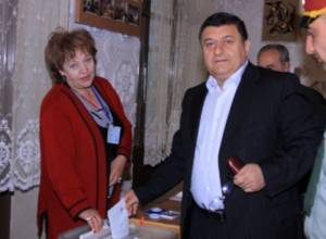 Alexander Arzumanyan asked policemen to turn around