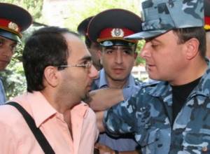 Prohibited to stand near presidential residence?