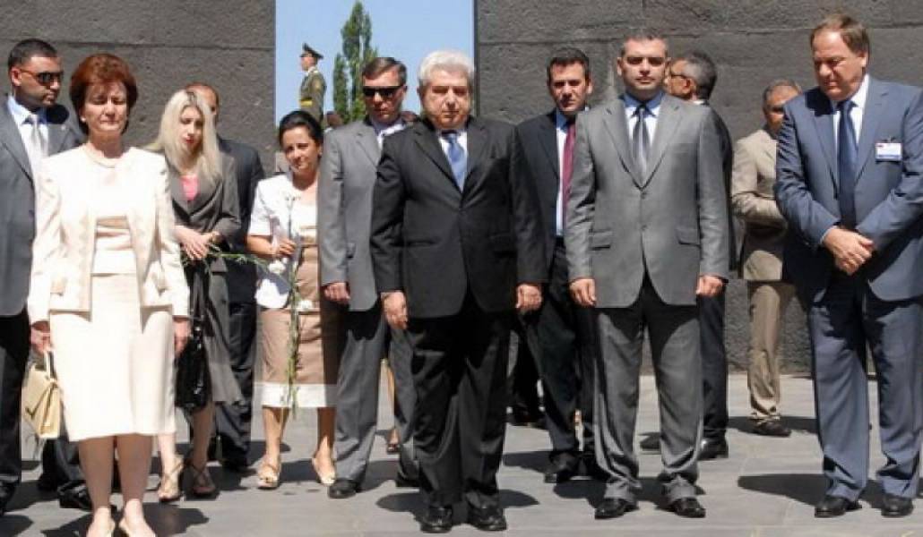 2726c29c6747bebeb565efde82ae4172