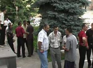 Strike continues in Kapan