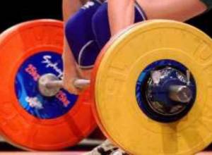 Armenian weightlifters win silver medal